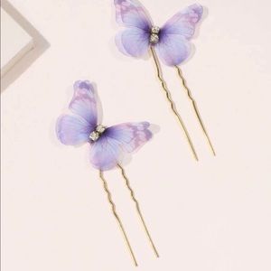 ✨🛍✨NWT Butterfly Decor Hair Pins